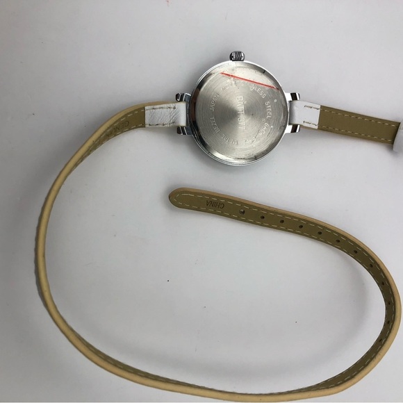 Bass Est. 1876 Women’s Watch Long Strap White Band Silver Bezel (New Battery) - Picture 6 of 9